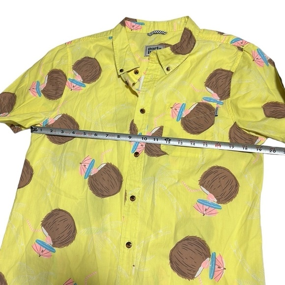 Party Pants Weekender Short Sleeve Button-Down Coconut Shirt Size Medium NWT - Picture 8 of 11